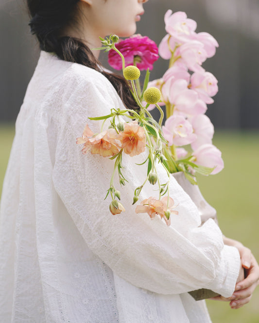 自宅洗濯可/日よけ総刺繍ブラウス【木陰】