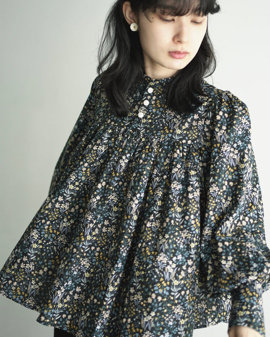 花結び - Cotton Floral Blouse -