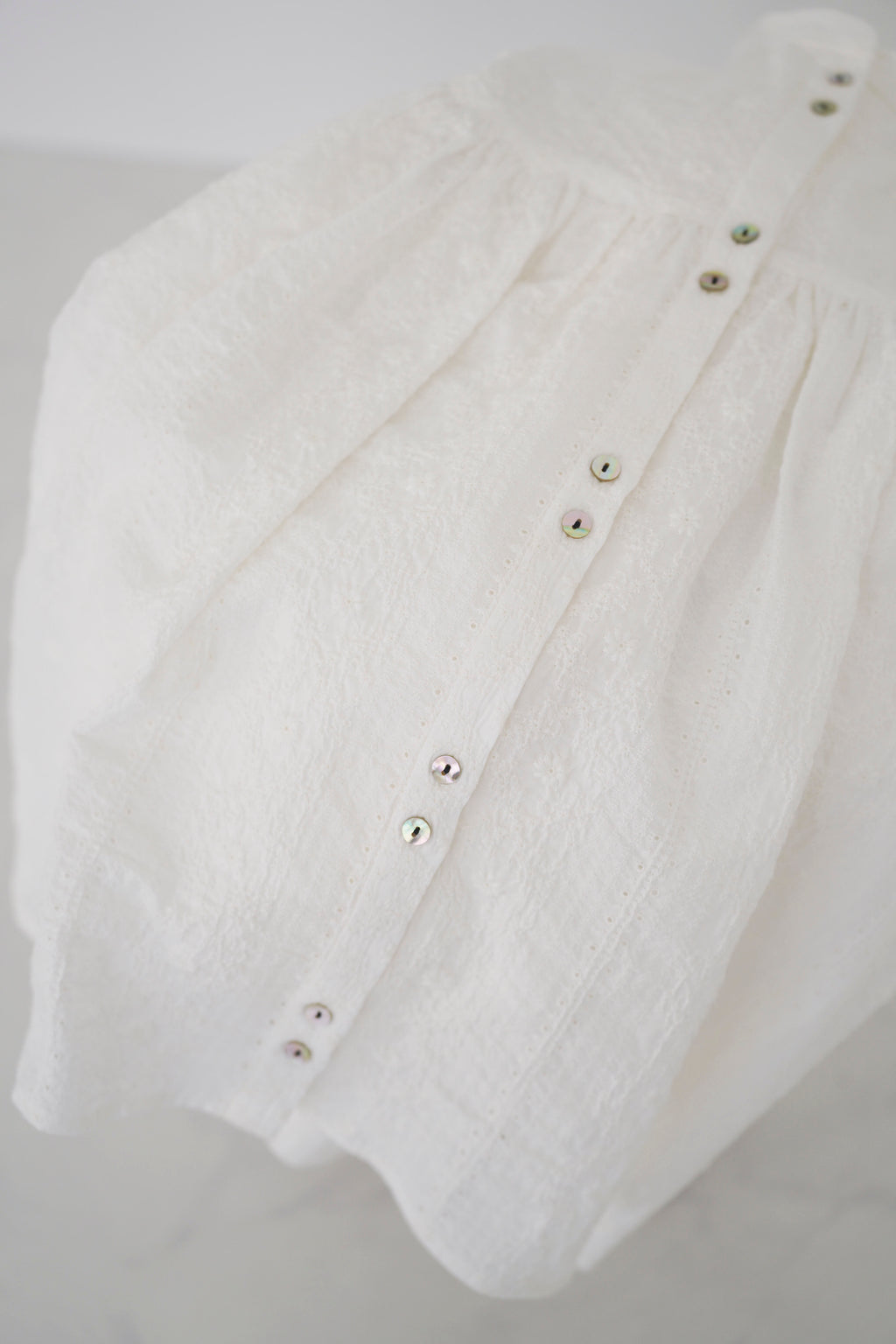 木陰 - Embroidered Blouse -