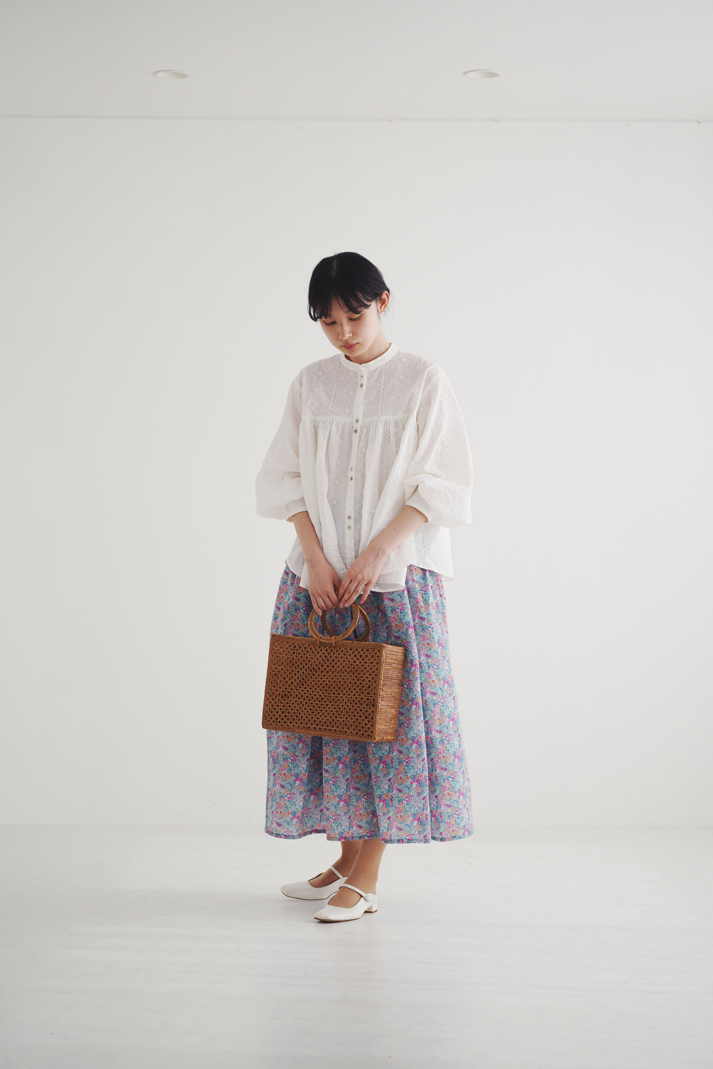 木陰 - Embroidered Blouse -