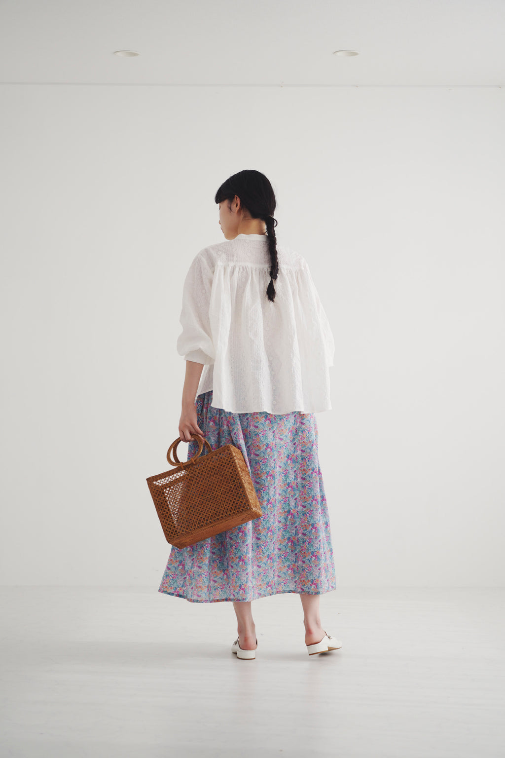 木陰 - Embroidered Blouse -