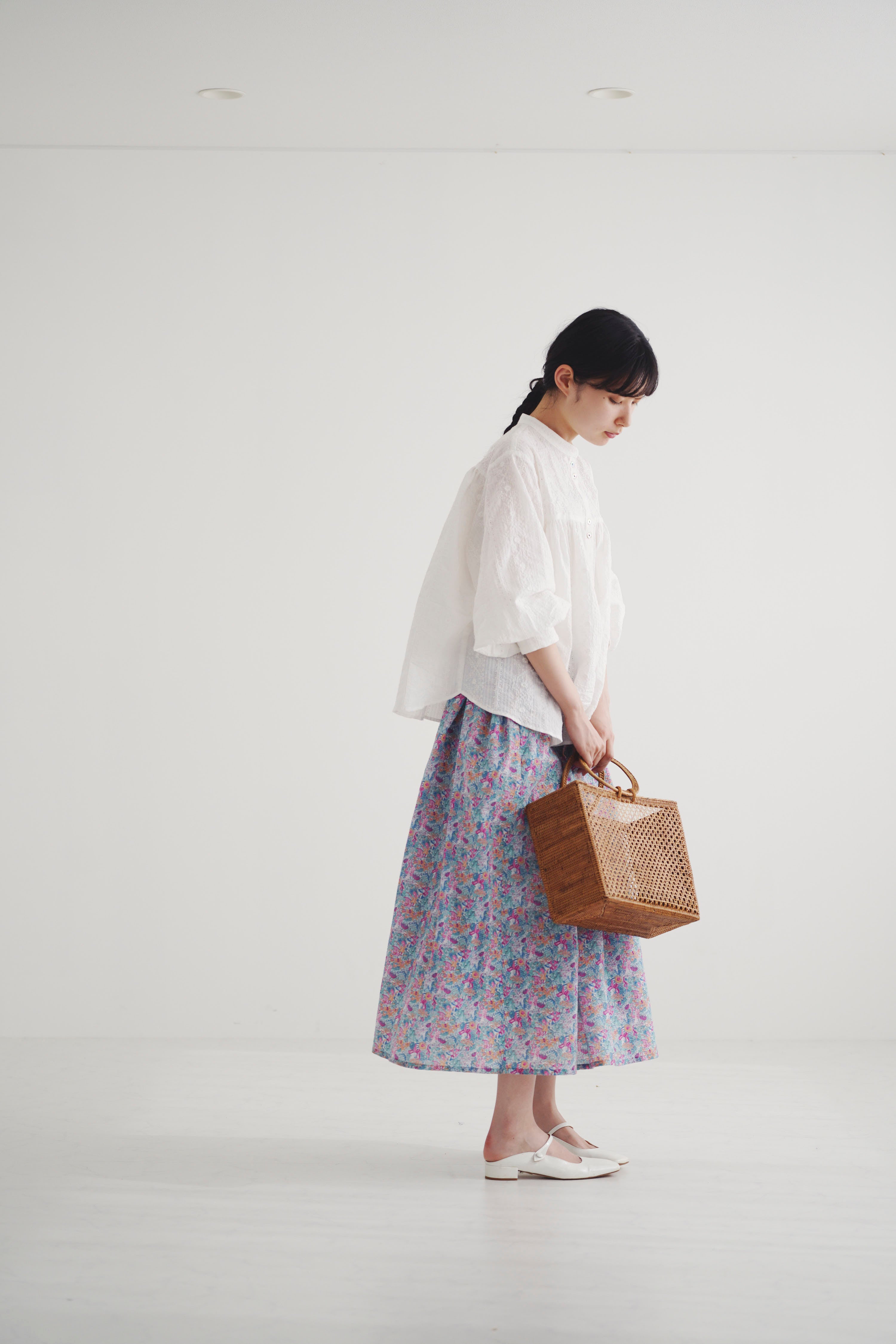 木陰 - Embroidered Blouse -