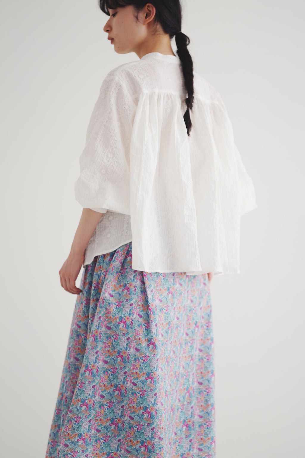 木陰 - Embroidered Blouse -