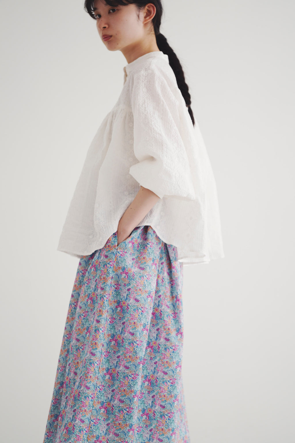 木陰 - Embroidered Blouse -