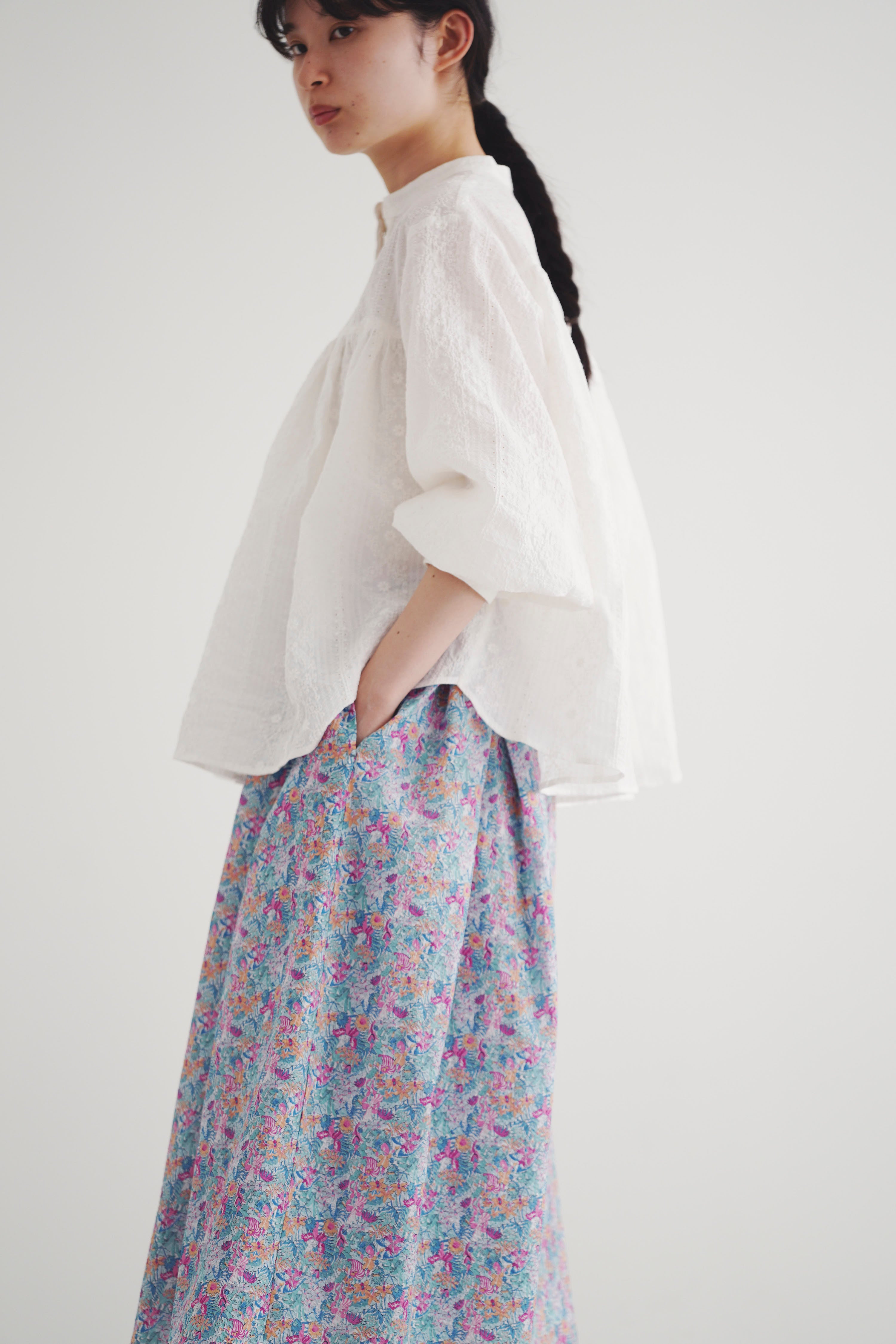 木陰 - Embroidered Blouse -
