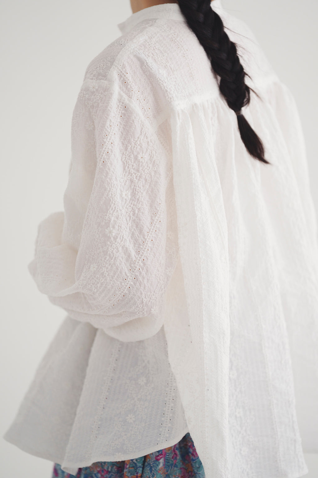 木陰 - Embroidered Blouse -