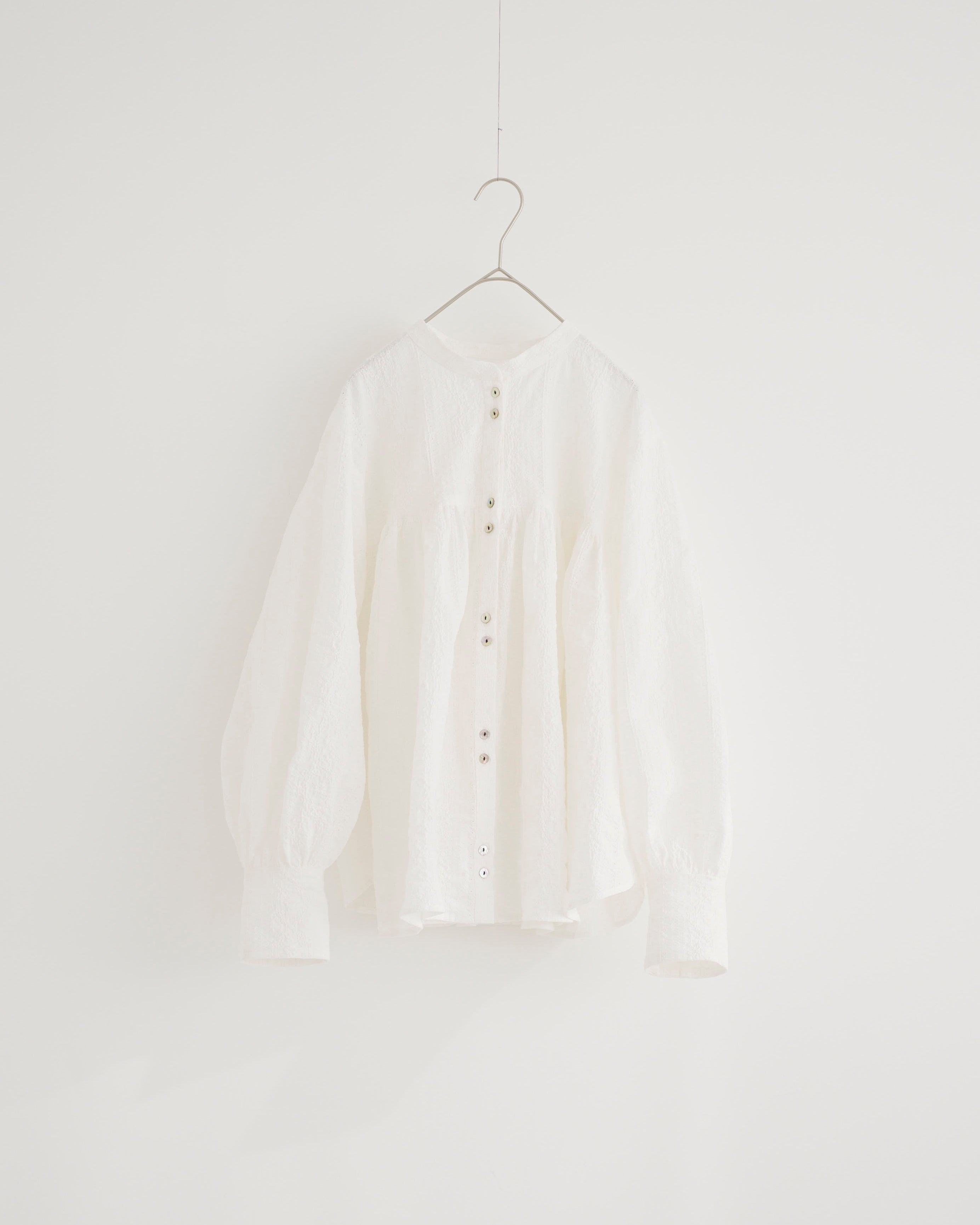 木陰 - Embroidered Blouse -