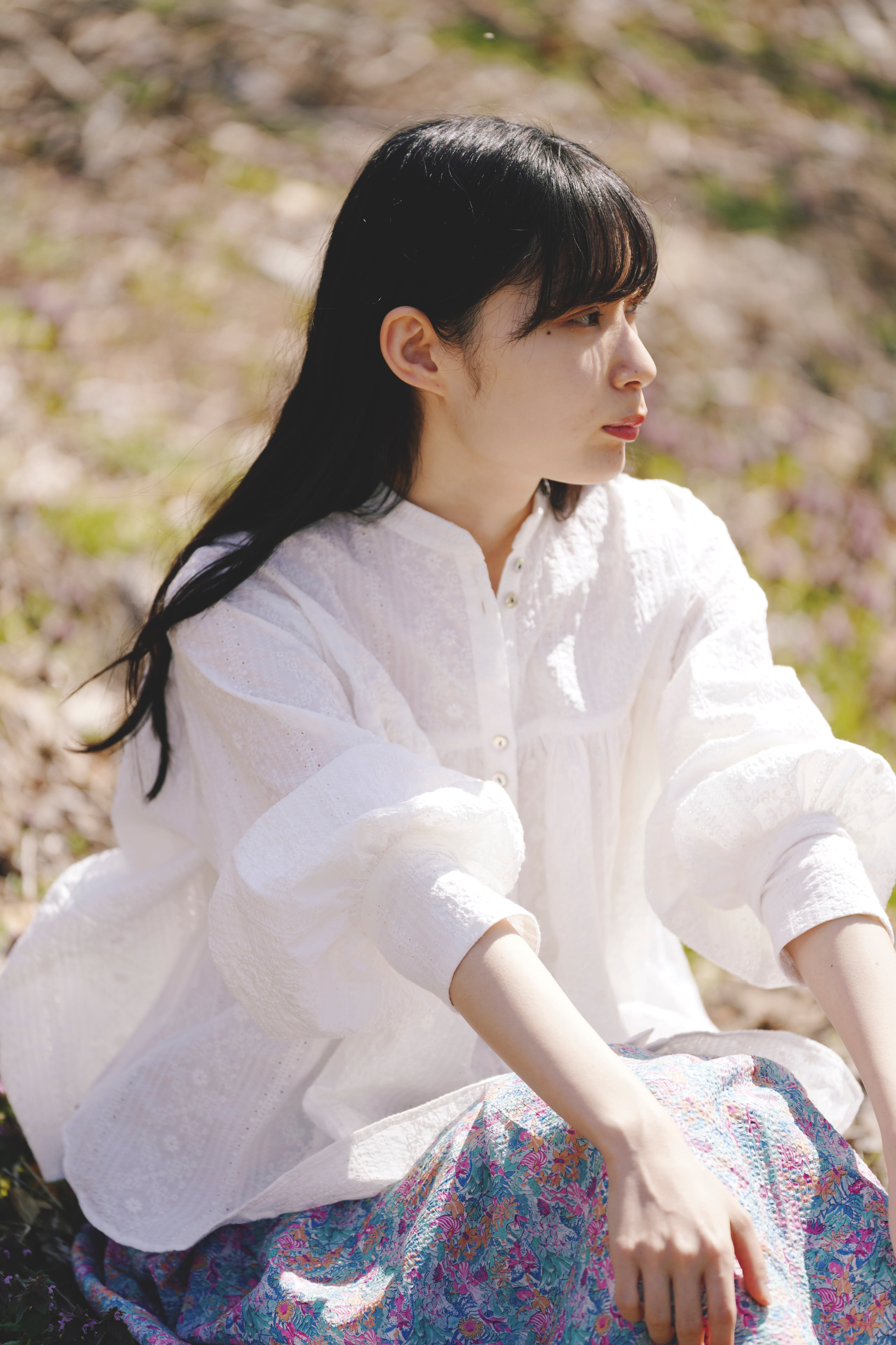 木陰 - Embroidered Blouse -