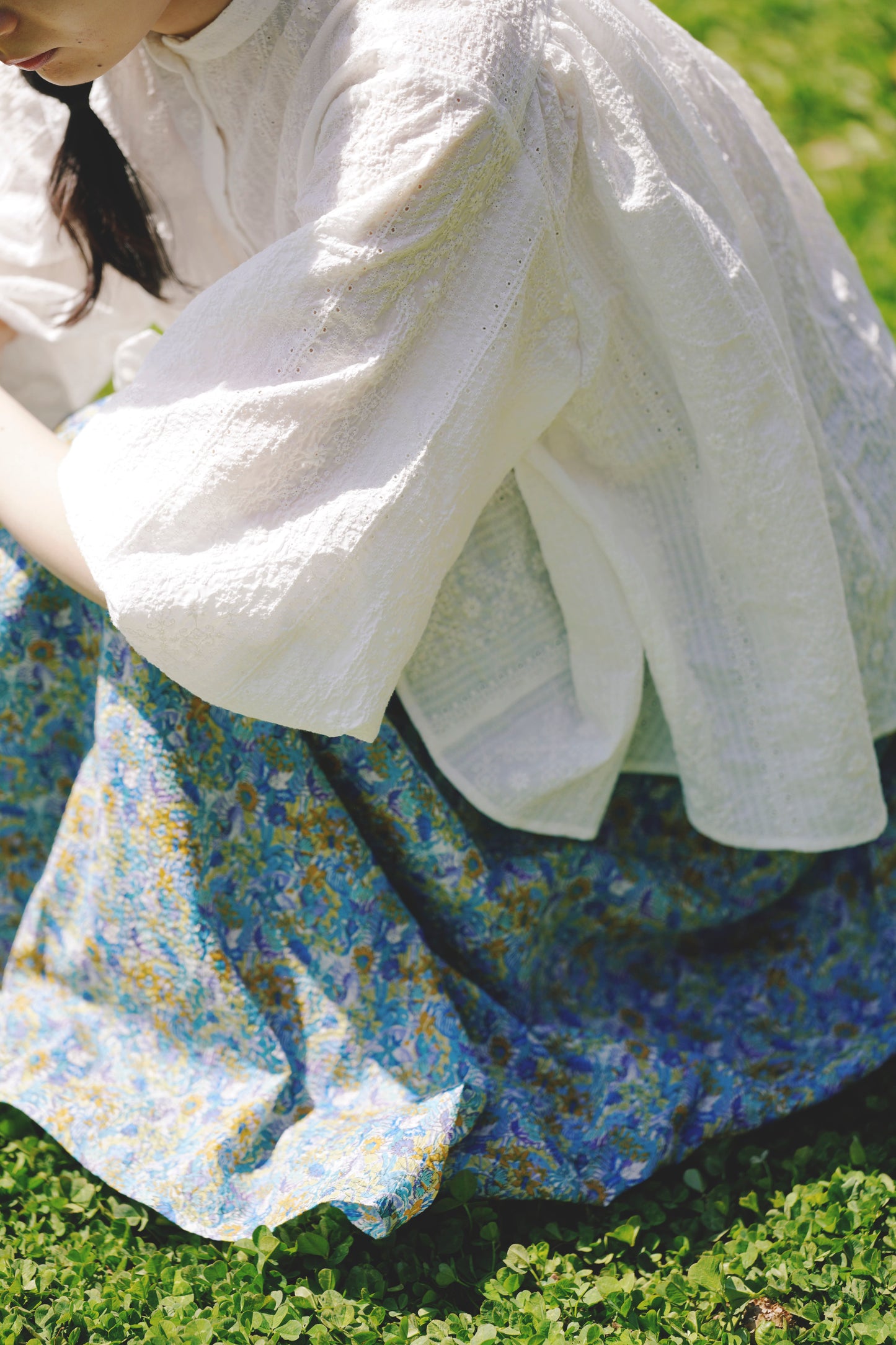 自宅洗濯可/日よけ総刺繍ブラウス【木陰】