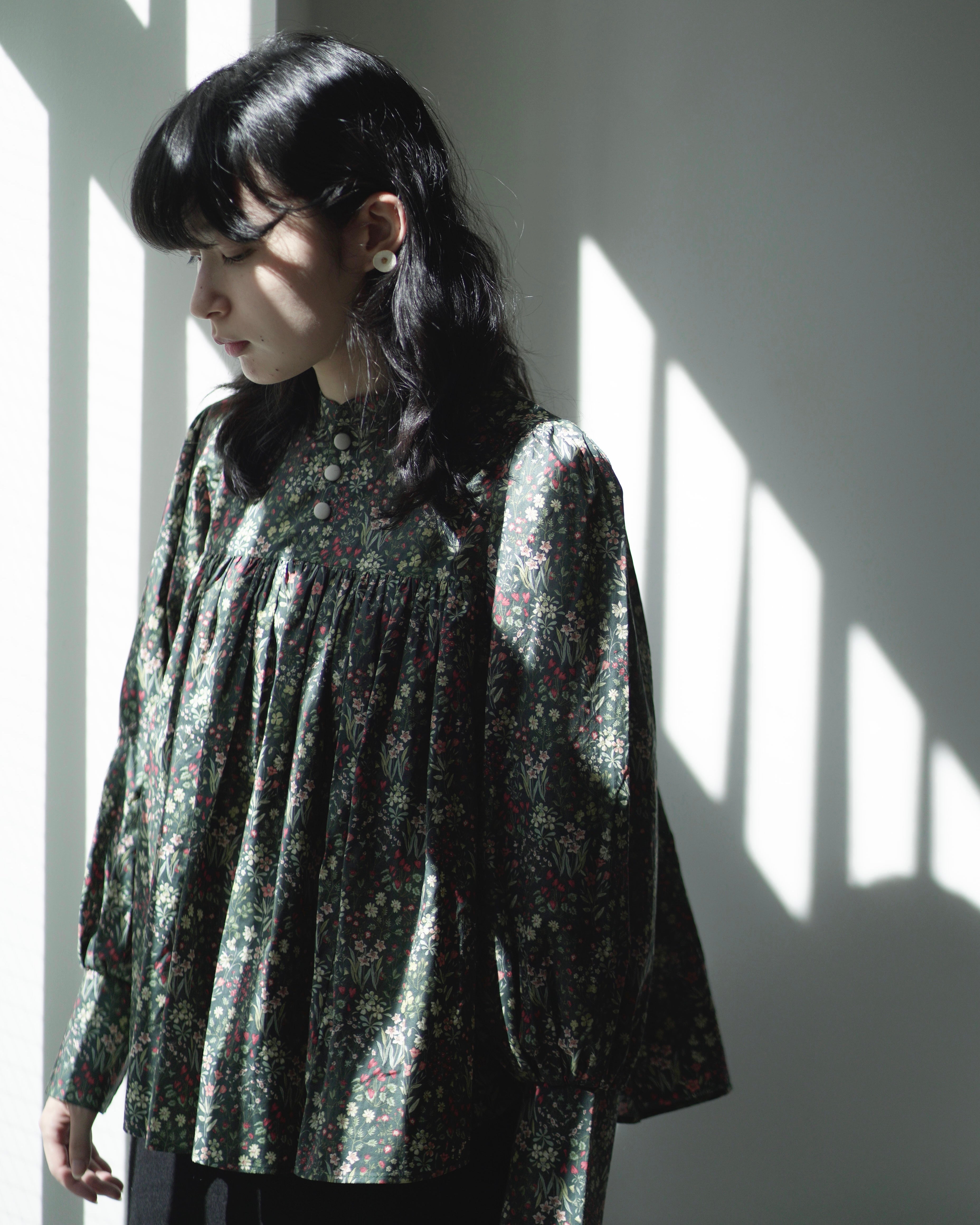 花結び - Cotton Floral Blouse -