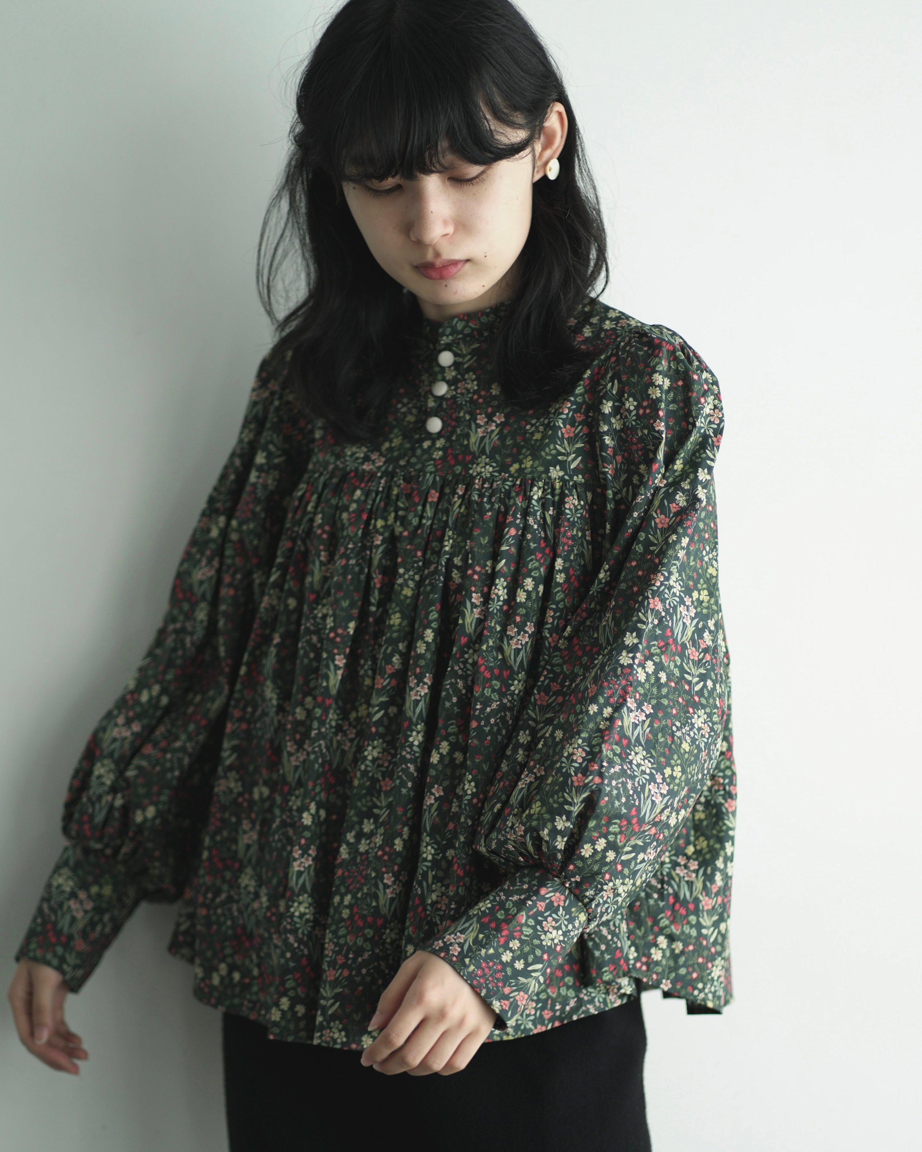 花結び - Cotton Floral Blouse -