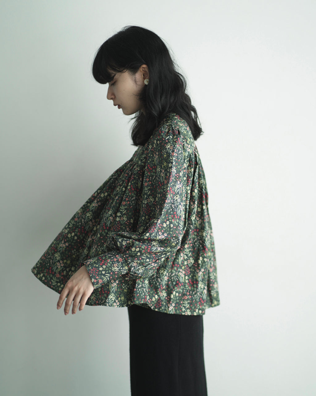 花結び - Cotton Floral Blouse -