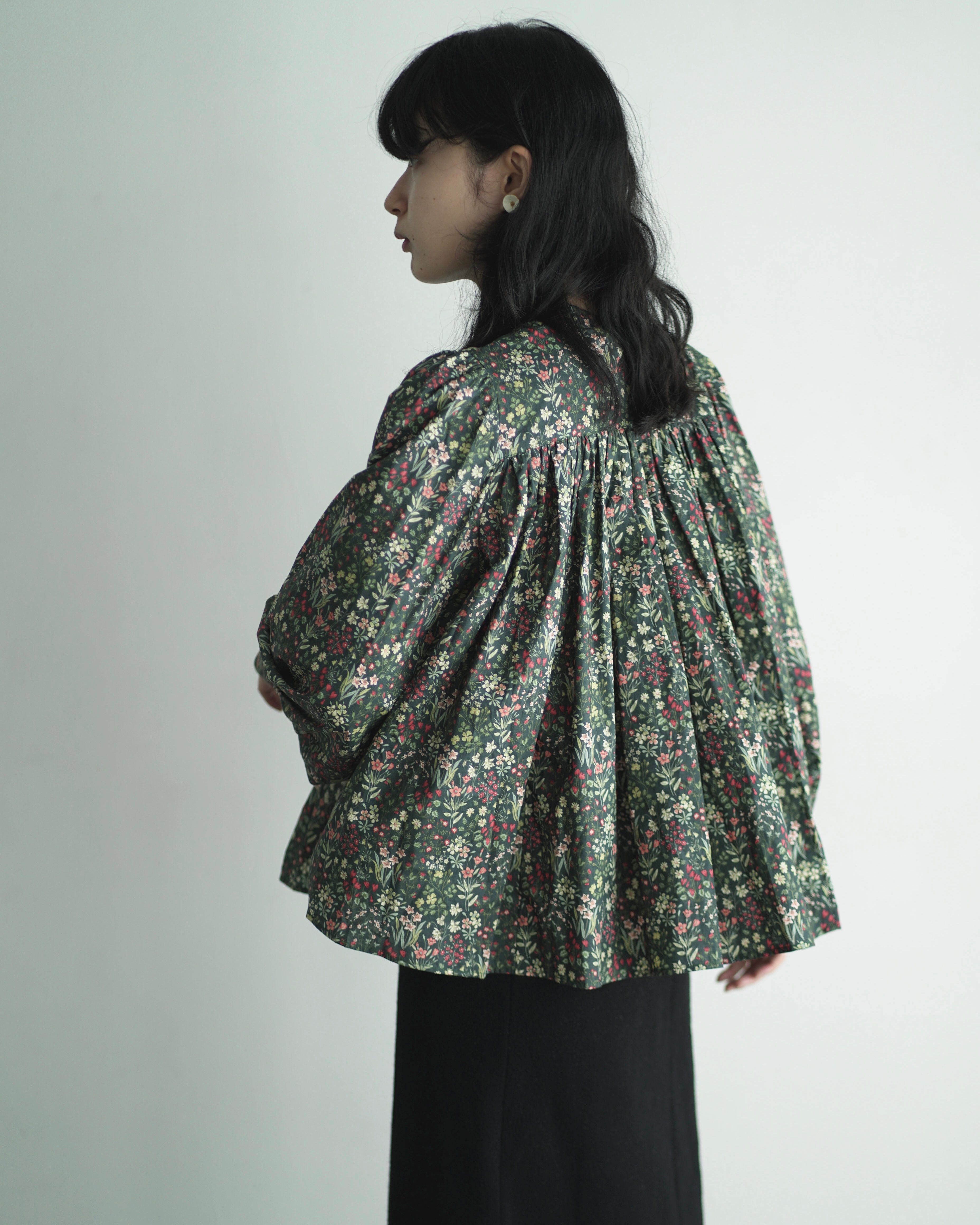 花結び - Cotton Floral Blouse -