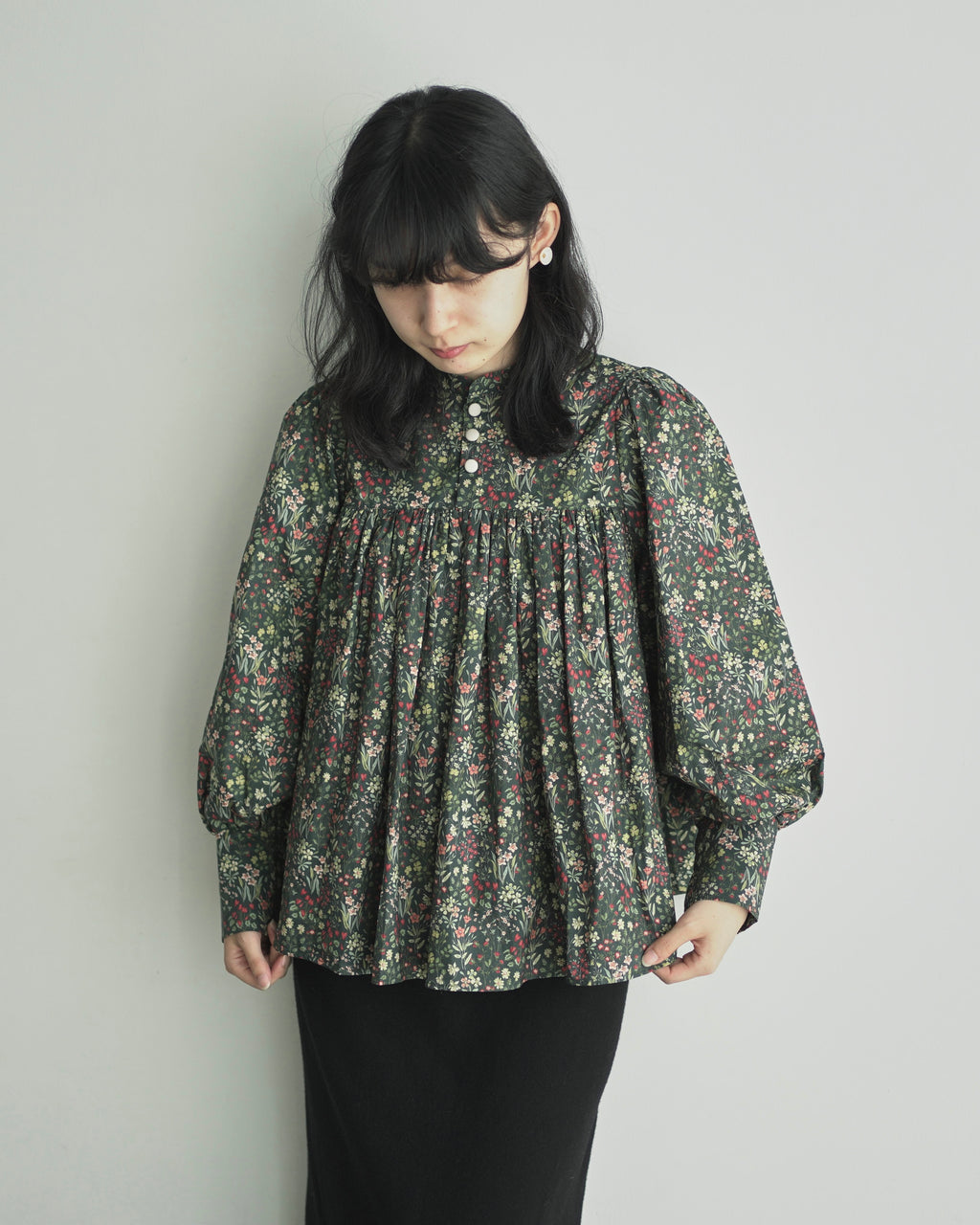 花結び - Cotton Floral Blouse -