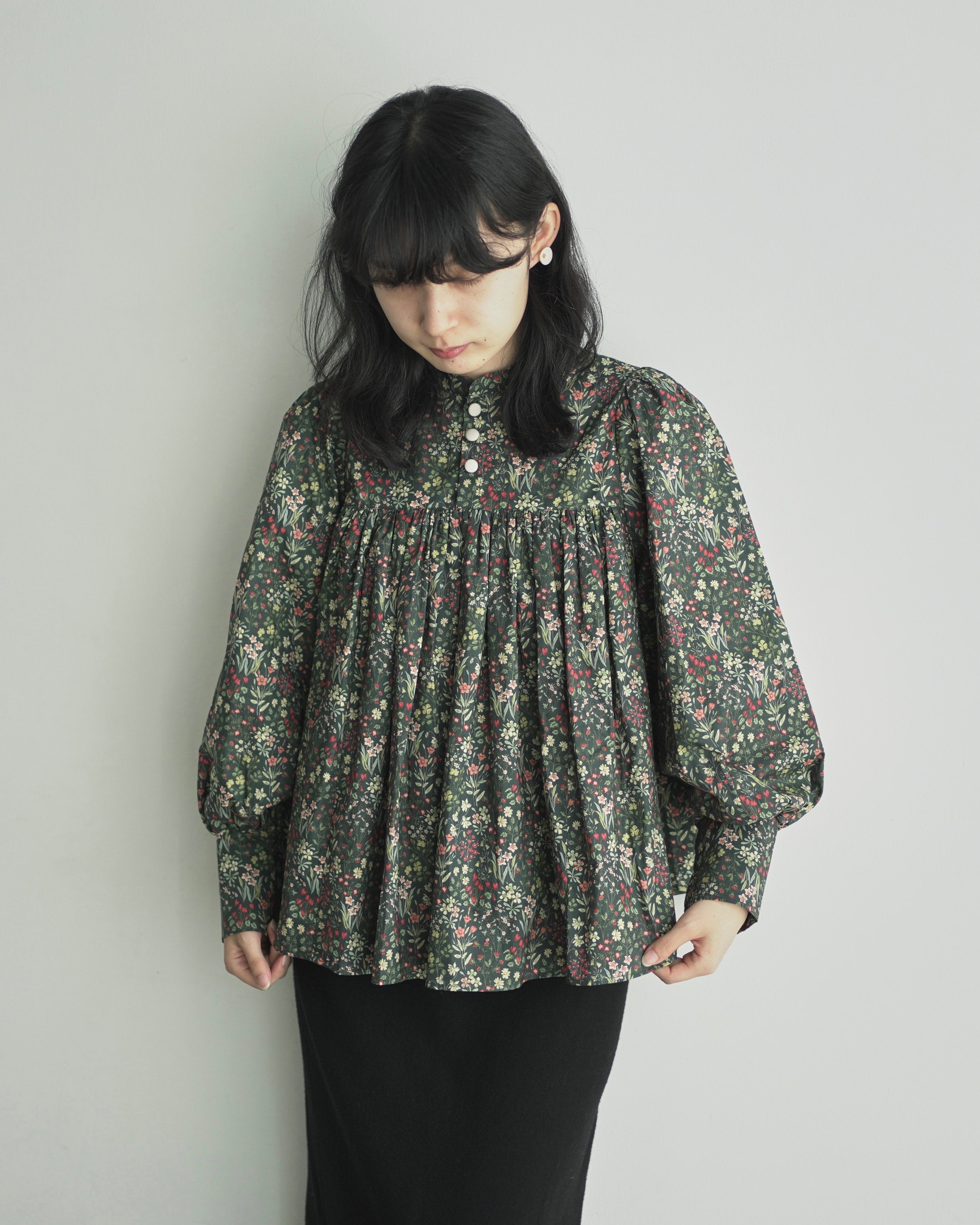 花結び - Cotton Floral Blouse -