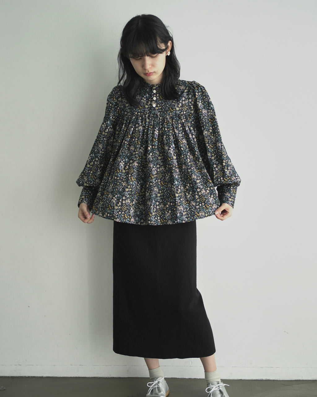 花結び - Cotton Floral Blouse -