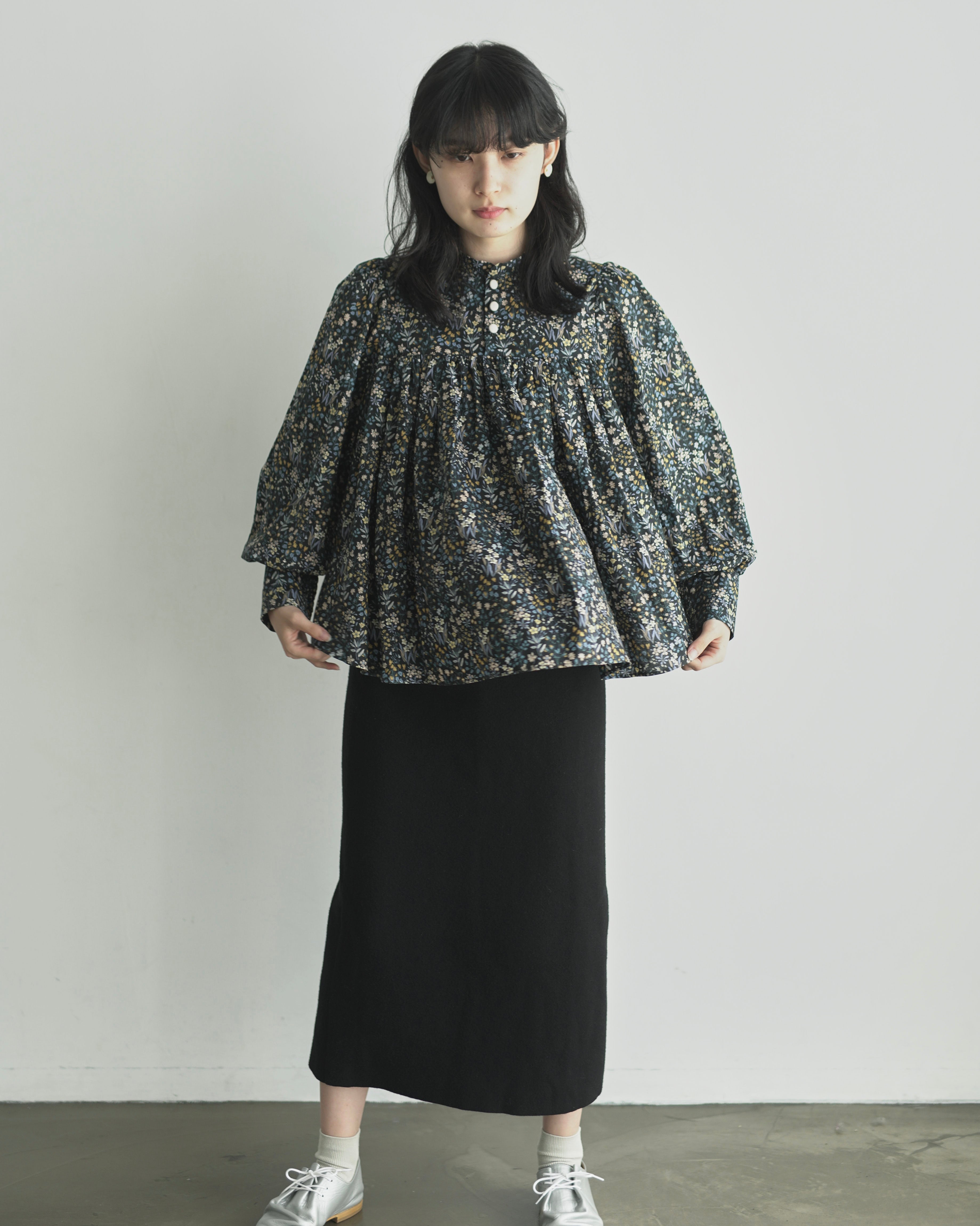 花結び - Cotton Floral Blouse -