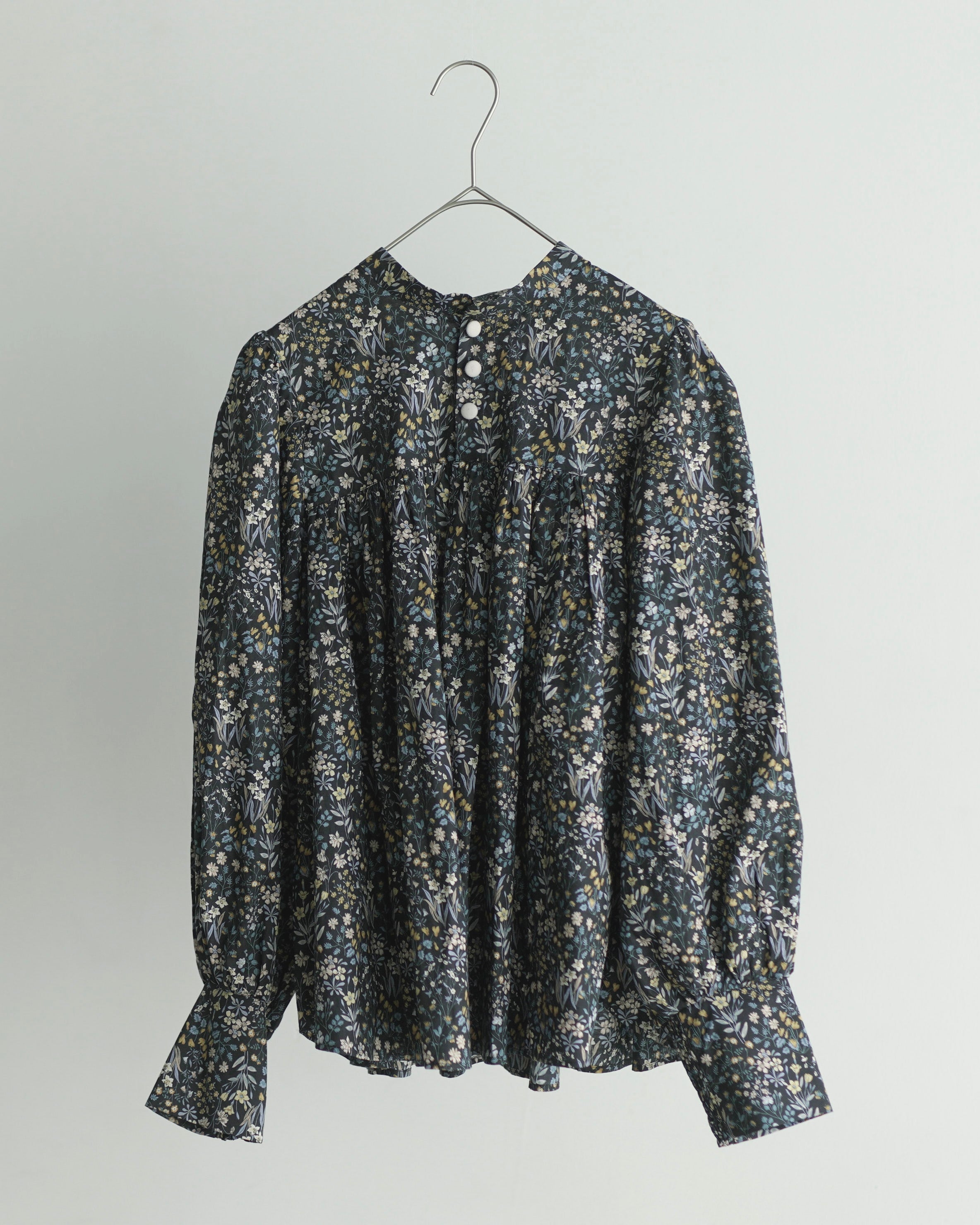 花結び - Cotton Floral Blouse -