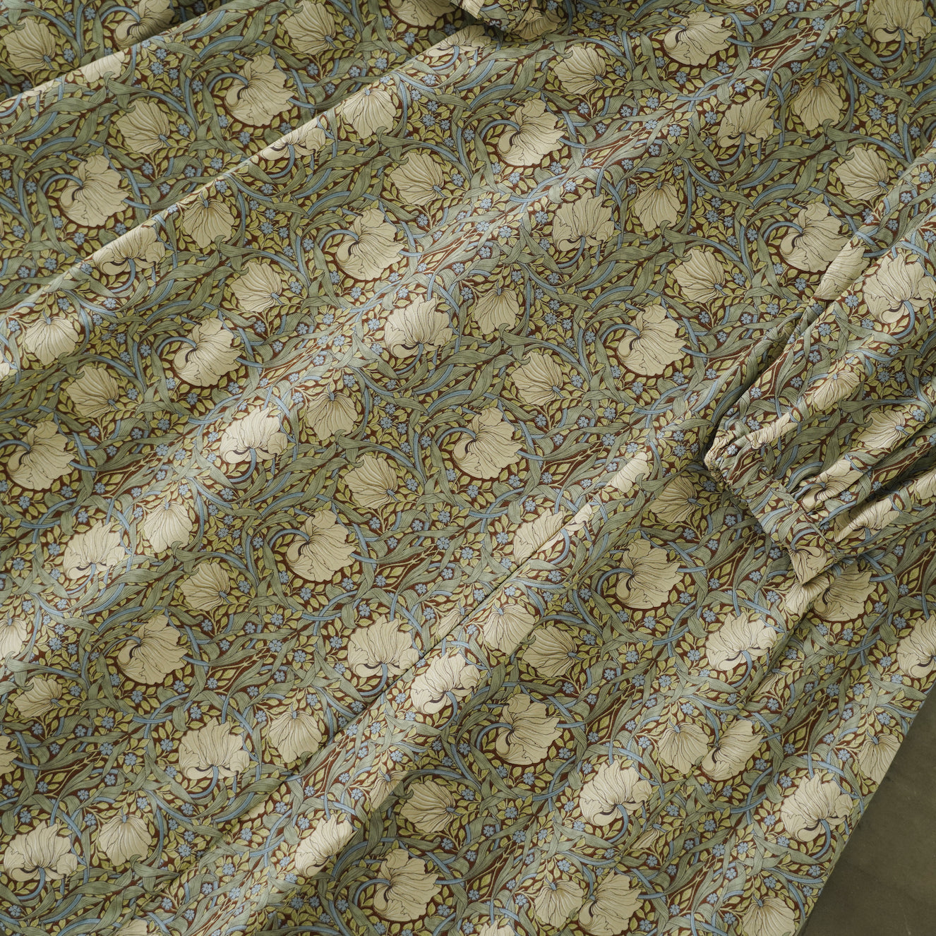 るりはこべ - William Morris Print Dress -